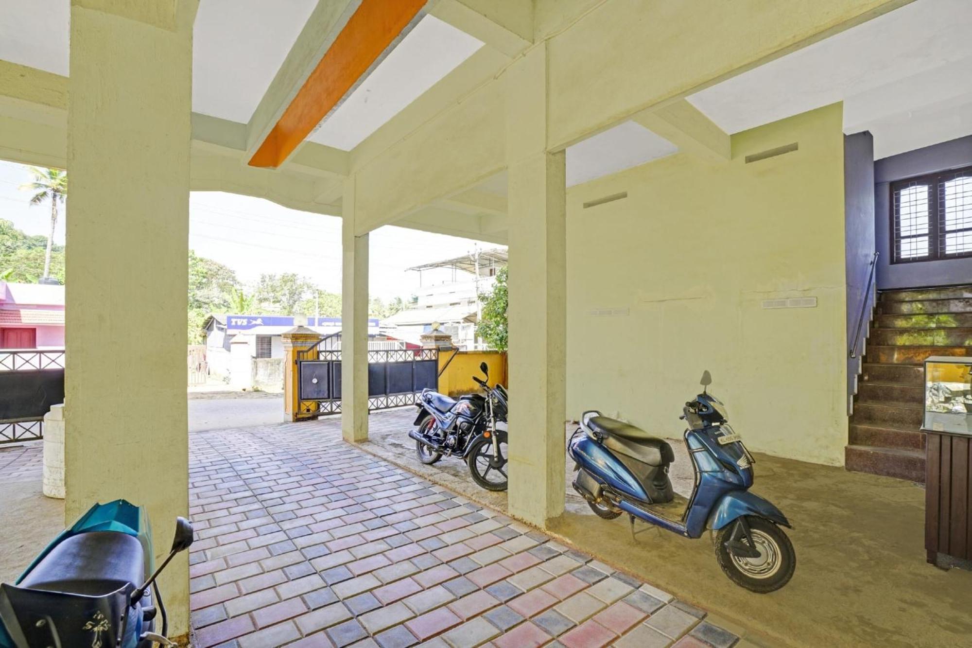 Hotel O Ss Residency Punalur Buitenkant foto