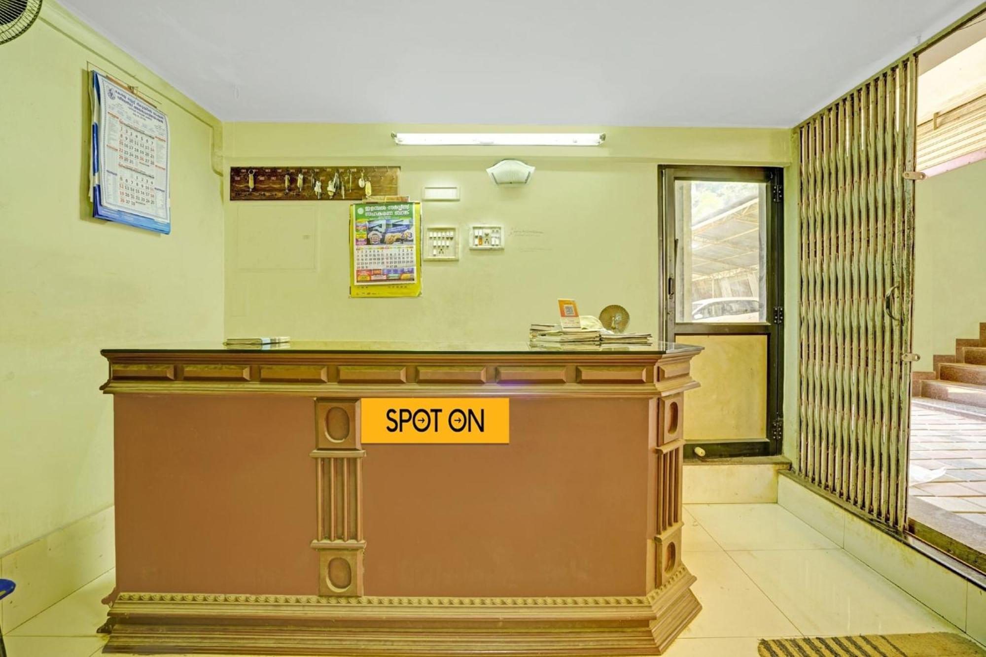Hotel O Ss Residency Punalur Buitenkant foto